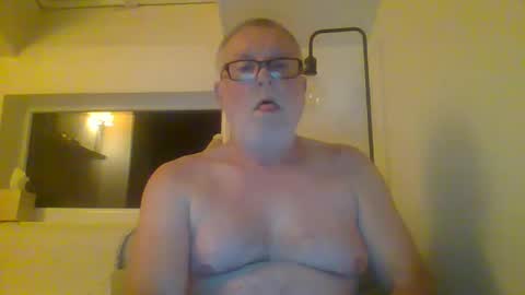 Snapshot of dial76 chatting on December 27, 2:58 am dial76 online show from December 27, 2:58 am