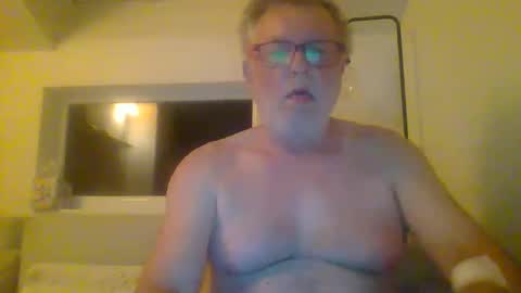 Snapshot of dial76 chatting on March 11, 3:05 am dial76 online show from March 11, 3:05 am