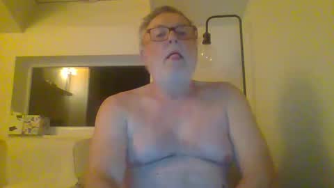 Snapshot of dial76 chatting on March 2, 4:39 am dial76 online show from March 2, 4:39 am