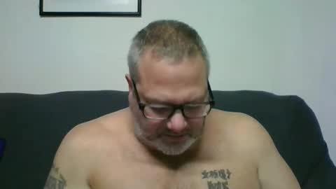 Snapshot of diamond_couple_82 chatting on January 2, 5:46 am diamond_couple_82 online show from January 2, 5:46 am