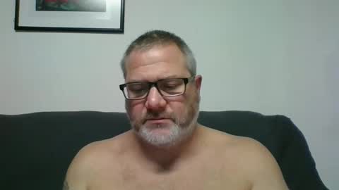 Snapshot of diamond_couple_82 chatting on January 5, 5:51 am diamond_couple_82 online show from January 5, 5:51 am