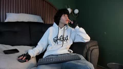 diamond_twink online show from July 12, 5:42 am