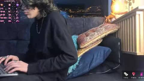 diamond_twink online show from November 27, 4:27 am