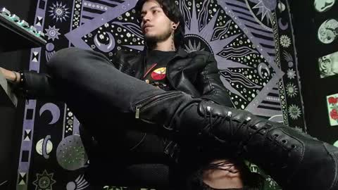 DICAPRIO online show from February 17, 5:21 pm