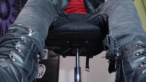 DICAPRIO online show from December 18, 9:29 pm