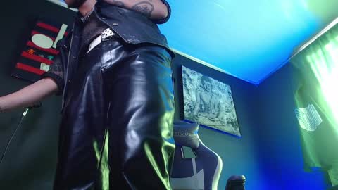 DICAPRIO online show from April 1, 1:41 pm