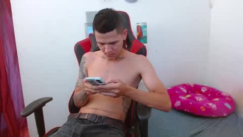 dick_monster23cm online show from January 23, 7:18 pm