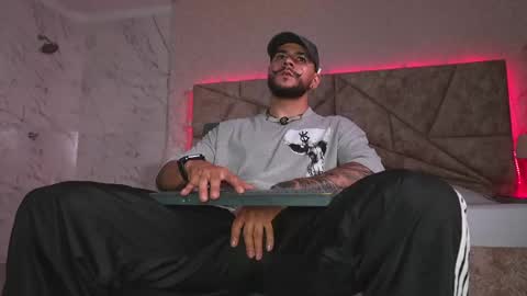 Dick Griffith online show from April 25, 2:25 am