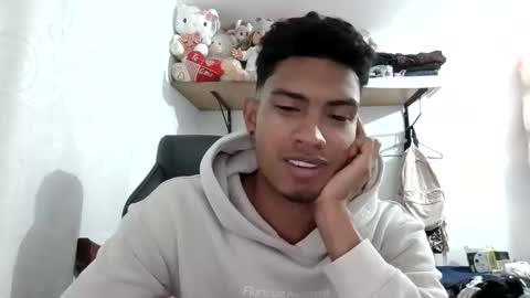 diegoafp online show from May 5, 11:49 pm