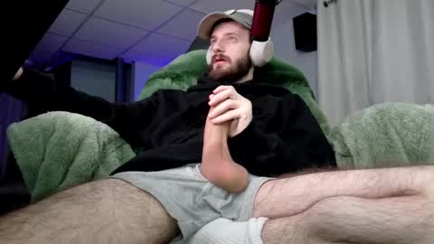 digbicknik online show from February 2, 2:10 am