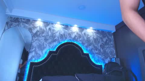 dilanmiller_ online show from June 25, 6:45 pm