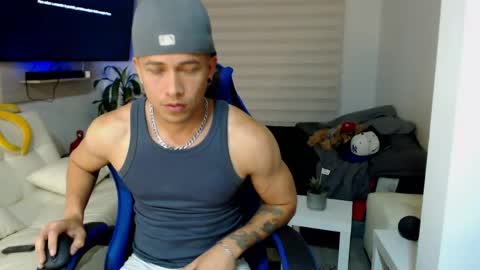 dilanxxx8888 online show from May 20, 4:30 am