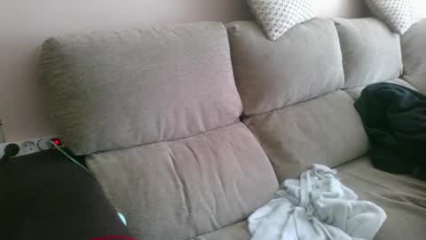 dili999 online show from April 26, 10:12 am