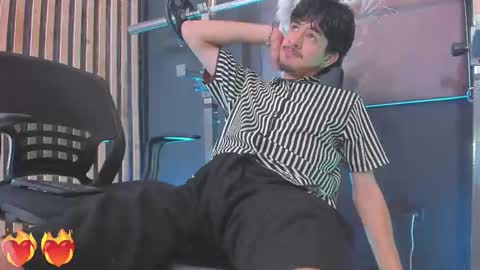 Snapshot of dimitrideluxe chatting on October 24, 9:05 pm Dimitri online show from October 24, 9:05 pm