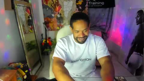 Snapshot of dimitry_muscle chatting on October 3, 12:48 am dimitry kyle mucle online show from October 3, 12:48 am