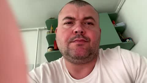 dinodinoxxx online show from June 7, 10:33 am