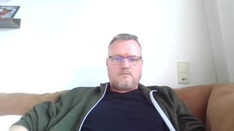 dirkkie1975 online show from May 16, 3:32 pm