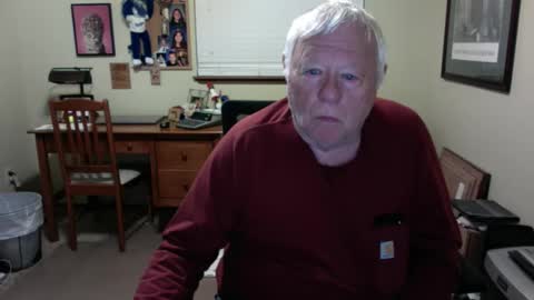 dirtrider195080438 online show from June 2, 5:30 am