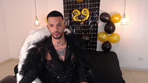 Snapshot of dirtybhot chatting on December 18, 2:21 am I just want to be happy online show from December 18, 2:21 am