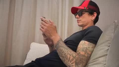 Snapshot of dirtyprettyboi chatting on January 13, 6:27 am buy tokens with link  online show from January 13, 6:27 am