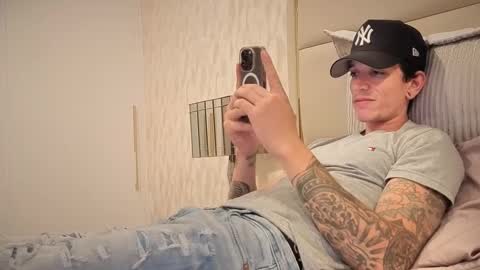 Snapshot of dirtyprettyboi chatting on December 30, 5:02 pm buy tokens with link  online show from December 30, 5:02 pm