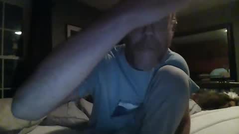 Snapshot of dixhexus chatting on December 8, 1:56 am Chris Williams online show from December 8, 1:56 am