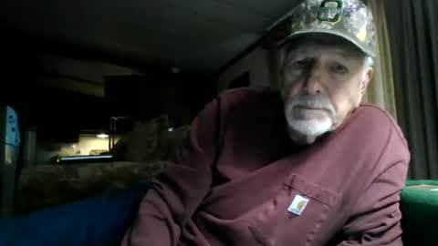 Snapshot of doingmyself69 chatting on September 29, 11:11 pm doingmyself69 online show from September 29, 11:11 pm