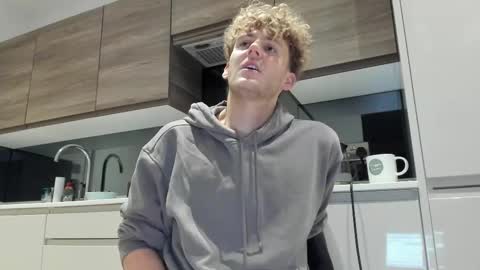 Alex...  online show from November 17, 6:05 am