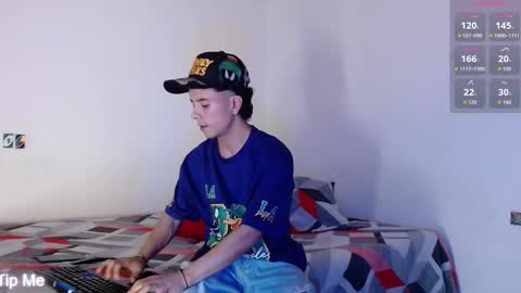 Snapshot of dominic_hanks chatting on October 6, 6:18 am DOMINIC AND ANDREW online show from October 6, 6:18 am