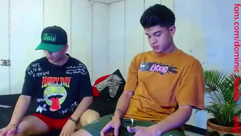 Snapshot of dominic_hanks chatting on January 25, 3:30 am DOMINIC AND ANDREW online show from January 25, 3:30 am