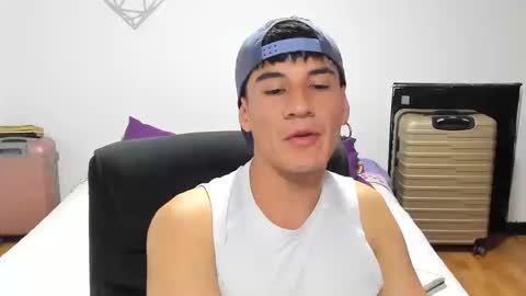 Snapshot of dominic_radccliffe chatting on September 16, 10:32 pm Your real love online show from September 16, 10:32 pm