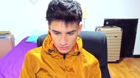 Snapshot of dominic_radccliffe chatting on October 7, 3:32 am Your real love online show from October 7, 3:32 am