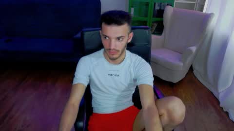 Snapshot of dominicvalente chatting on October 24, 11:34 am dominicvalente online show from October 24, 11:34 am