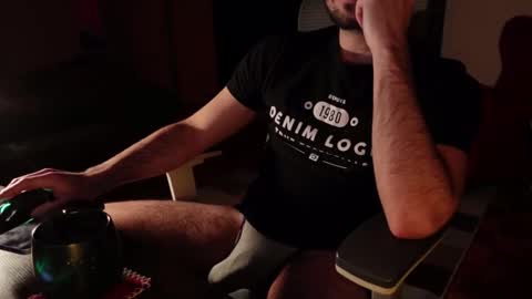 domtop_eric online show from February 3, 5:05 am