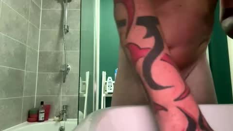 Snapshot of donnylove69 chatting on October 22, 8:34 pm Panties and stockings  tranny online show from October 22, 8:34 pm
