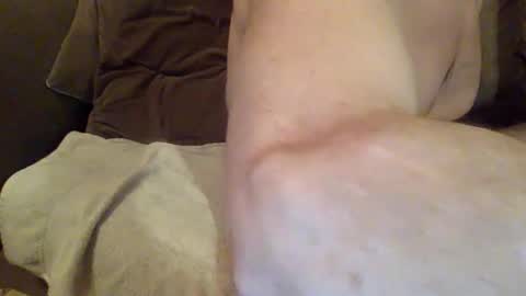 Snapshot of donthatenyc chatting on January 25, 12:38 am dont hate nyc online show from January 25, 12:38 am