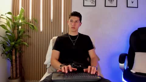 dorian_mystery online show from December 15, 10:29 pm