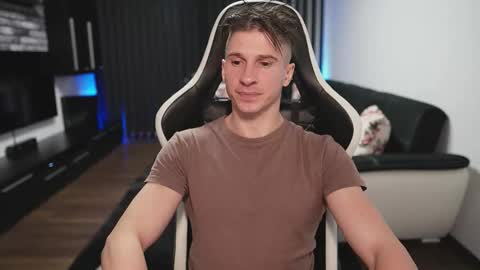 Dorian Reyes online show from November 4, 10:44 pm