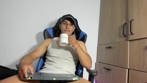 dorman_boy online show from March 12, 2:52 am