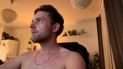 Edii online show from December 3, 6:36 pm