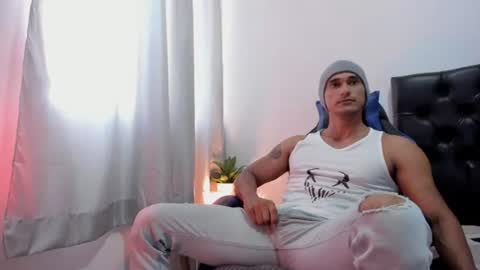 Isabella and Alessandro online show from June 20, 1:49 pm