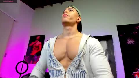 Douglas Safado online show from January 11, 7:17 am