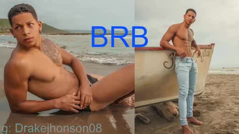 Snapshot of drake_jhonson08 chatting on January 23, 4:52 am Drake online show from January 23, 4:52 am