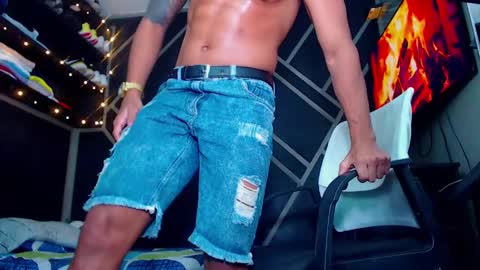 Snapshot of drake_jhonson08 chatting on January 11, 5:31 am Drake online show from January 11, 5:31 am