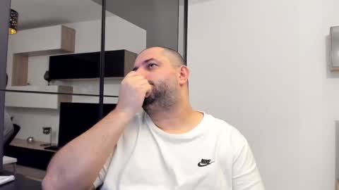 Draven A online show from December 21, 5:25 am