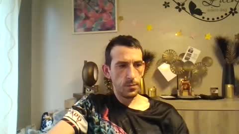 dreamguy38 online show from December 4, 8:01 am