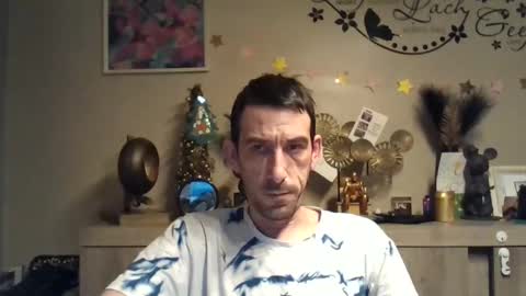 dreamguy38 online show from December 26, 6:52 am