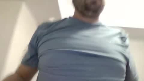 playing solo come join  online show from January 11, 1:10 am