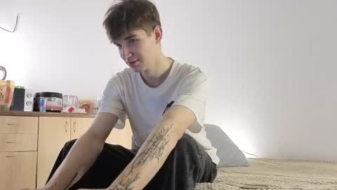 Mark online show from December 19, 4:04 pm