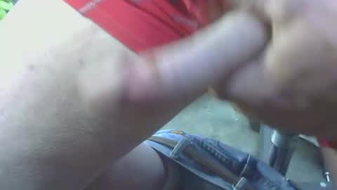 Snapshot of drivinuwild chatting on December 3, 6:35 am drivinuwild online show from December 3, 6:35 am